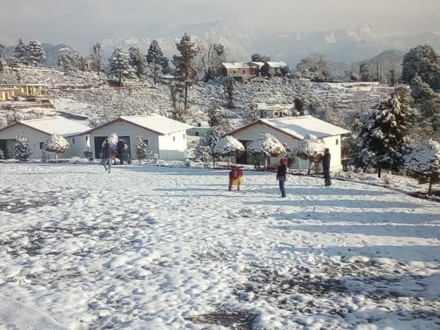 Shanti Home Stay Chaukori Bagian luar foto